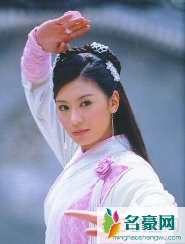 修杰楷贾静雯统一工作室 “金牌前女友”王思平送祝福