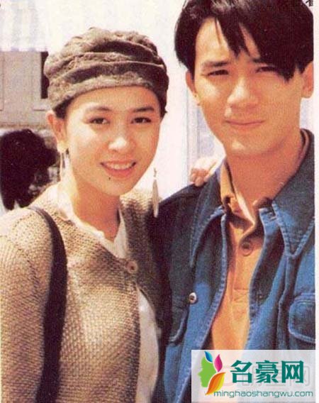 刘嘉玲帅气滑水屹立不倒 梁朝伟悉心指导露后脑勺