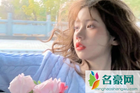 女朋友和前任有联系正常吗3