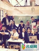 《致青春2》上海热拍中 李沁曝光花絮照吴亦凡被“