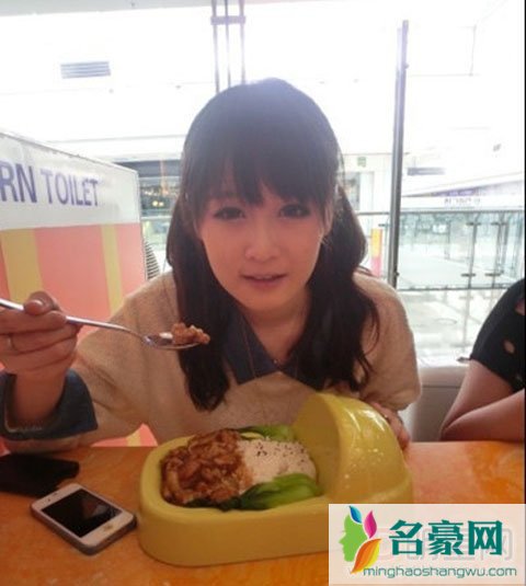 赵本山女儿妞妞纹身/身高 赵本山女儿妞妞近照图片曝光