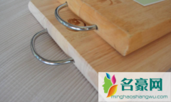 橡胶木砧板使用前怎么处理一下 橡胶木砧板的优缺
