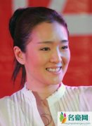巩俐演红高粱时多大 巩俐在红高粱里演谁