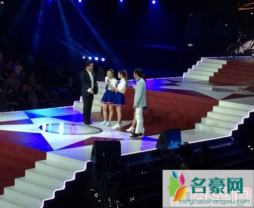 朱军与小尼主持星光大道