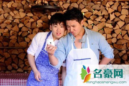 郭麒麟加盟真人秀 《花样男团》接替父亲成大哥