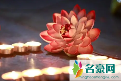 2022过年前给过世的亲人烧纸钱是在哪天1