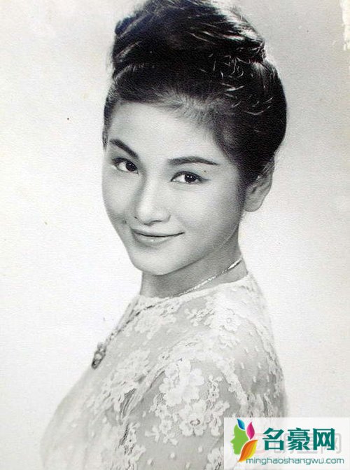 郑佩佩个人资料的子女 郑佩佩年轻时候的照片真漂亮