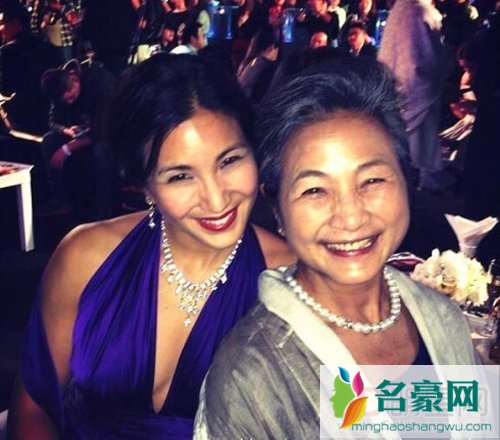郑佩佩个人资料的子女 郑佩佩年轻时候的照片真漂亮