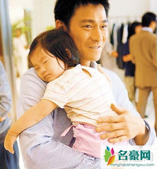 刘德华老婆生二胎了吗 刘德华妻子二胎是男是女