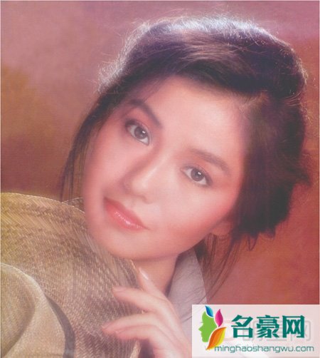 钟楚红个人资料身高 钟楚红真实身高体重