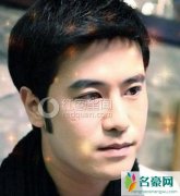陈亦飞与谭维维谈恋爱了吗 陈亦飞整容前后对比