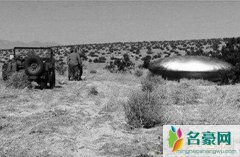 揭秘1947年飞碟坠毁事件真相，外星人被俘虏/惨遭解