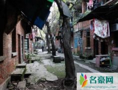 探索重庆铜元局灵异事件，浮尸趴起自行漂移到船底