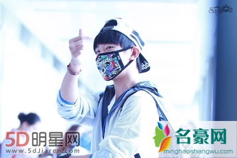 超少年密码谌浩轩的扮演者易烊千玺是ai吗 易烊千玺父母简介