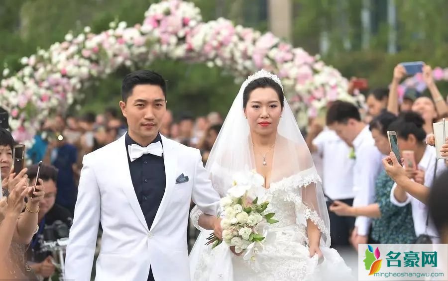 乒坛女皇李晓霞大婚 李晓霞老公翟一鸣个人资料