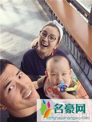 何洁有爱全家福