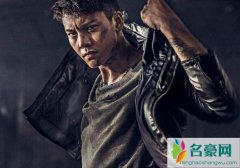 橙红年代陈伟霆配音是谁
