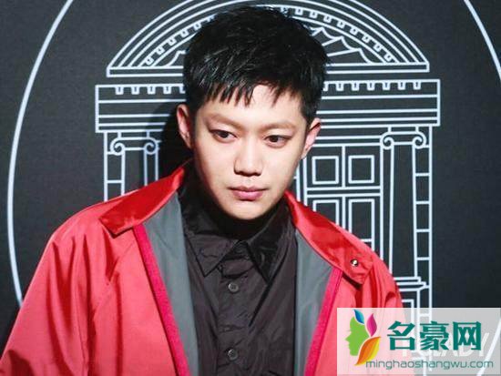 曝贾乃亮独自买醉系谣言 李小璐为什么出轨PGone?