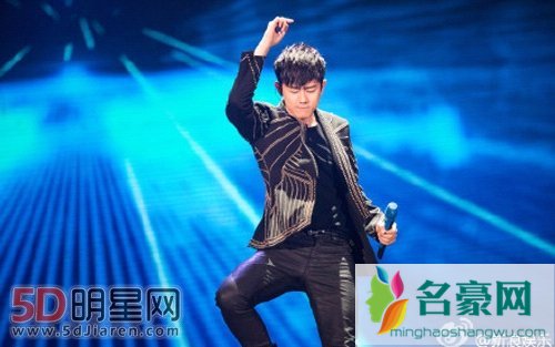 张杰演唱会神秘嘉宾竟是谢娜 夫妻二人同台热舞