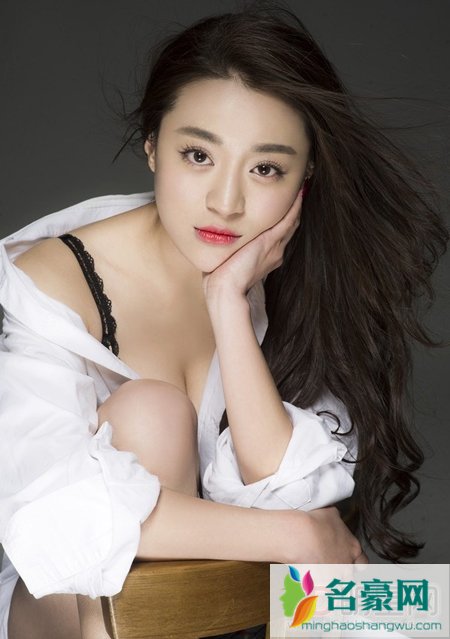 废柴兄弟2第一集大胸女小晴的扮演者许瑶璇个人资料及照片 许瑶璇胸围多少