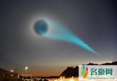 亚丁湾星门事件视频，天空出现时空隧道跑出怪兽