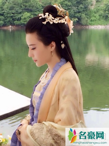 花千骨轻水的扮演者鲍天琦个人资料身高 轻水怀孕番外