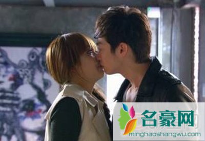 吴亦凡宋茜接吻了吗 吴亦凡宋茜接吻事件