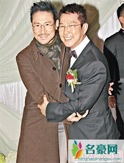 成龙现身元彪女儿夏苡棓婚礼