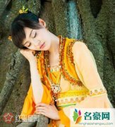 郑爽男友最新消息2017 郑爽鞠躬感谢粉丝显露出真性