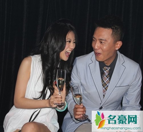 杜淳安以轩综艺节目吻戏 杜淳安以轩恋情曝光
