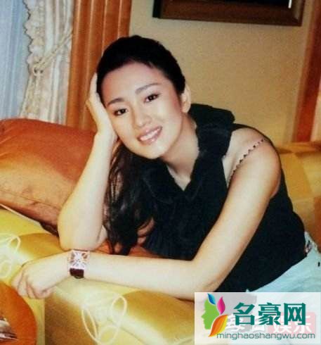  巩俐素颜出镜是怎么回事 巩俐素颜照片盘点