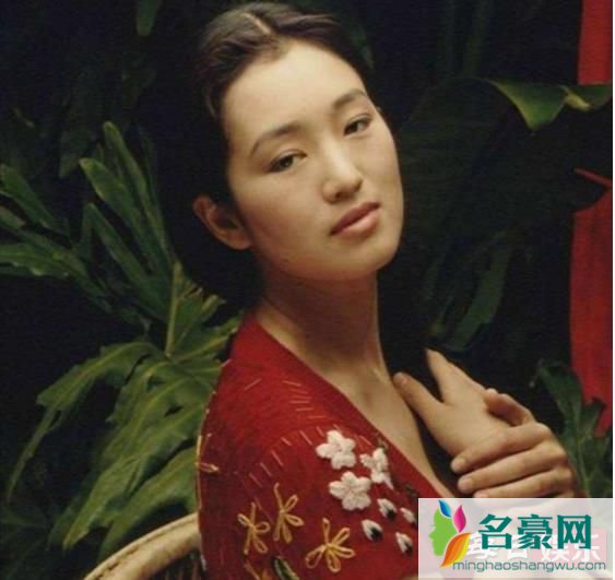 巩俐素颜出镜是怎么回事 巩俐素颜照片盘点