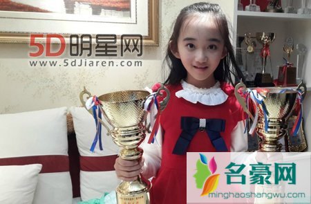 甄嬛传刘心玉饰演胧月公主（幼年）剧照及资料年龄 刘心玉家人简介