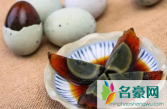 松花蛋有味道怎么办 怎么判断皮蛋变质了