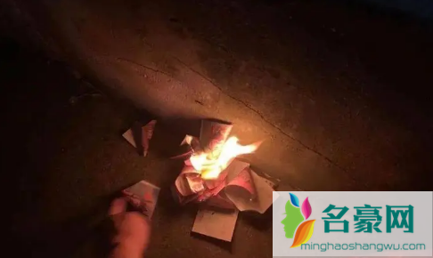 2022年清明扫墓能烧纸吗2