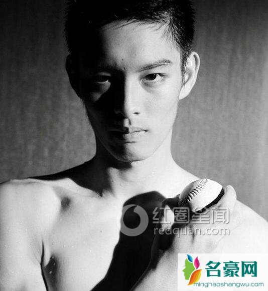 曹佑宁父亲是谁