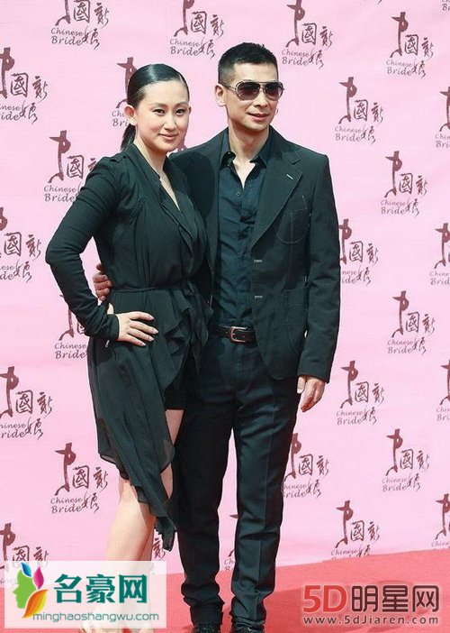 赵文卓老婆张丹露资料及综艺 赵文卓张丹露婚纱照