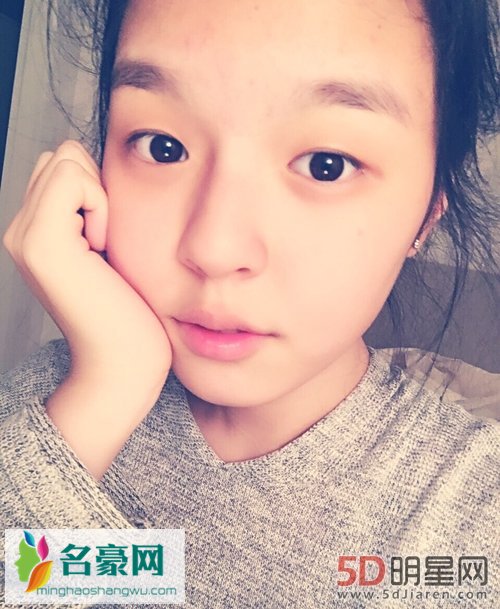 名嘴李咏的女儿法图麦·李个人资料及照片