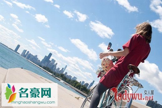 流走在尘世间的猫_唯美图片