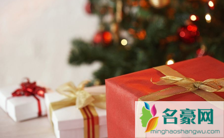 暗示男朋友想要的礼物可是就是不送2