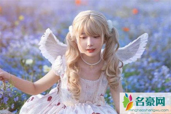 秀恩爱的简单短句