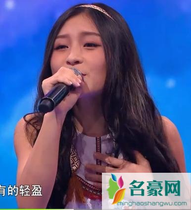 tiger《温暖》VS黄稔钦《say a lil something》原唱及歌词