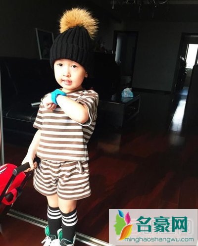 芈月传小嬴稷2-3岁扮演者张浩庭个人资料简介 张浩庭芈月传剧照