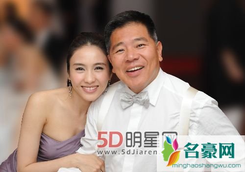 黎姿老公怎么残疾的 黎姿老公残疾的原因