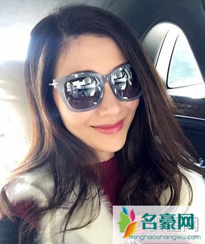 李嘉欣与富商刘銮雄合影 刘銮雄最爱李嘉欣