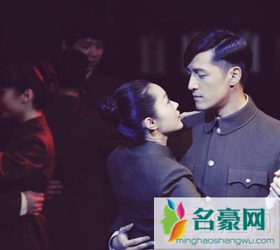伪装者胡歌宋轶吻戏 宋轶胡歌公布恋情