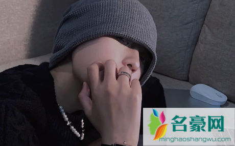 喜欢上一个比自己矮的男生怎么办2