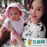 贾乃亮李小璐女儿名字为什么叫甜馨今年几岁了?