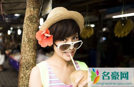 陆毅的老婆杨云资料 陆毅老婆结婚照婚纱照