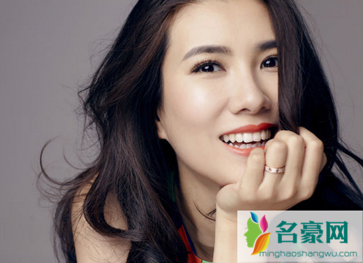 边潇潇老公印小天个人资料简介 印小天和新人边潇潇吻戏